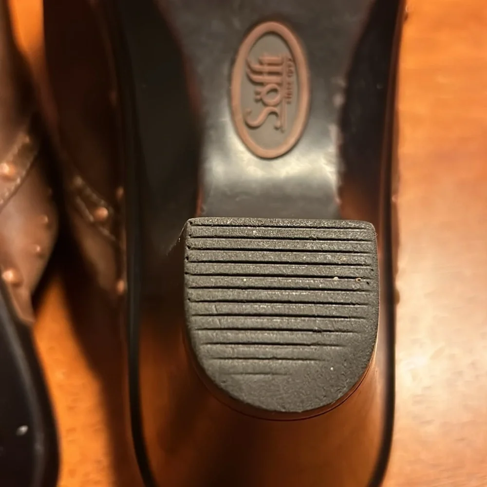 Sofft Langston Caramelo Leather Studded Distressed Slip On Clogs Mules Size 7.5 - Picture 9 of 12